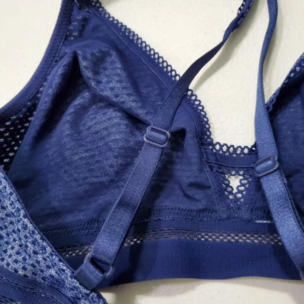 b.tempt'd‎ Women Bra Small Blue Spectator Triangle Bralette Wireless Unlined